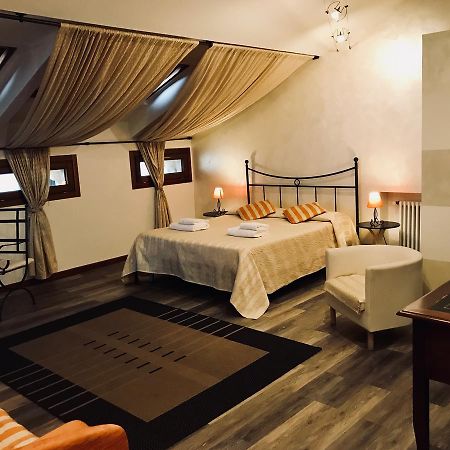 Alla Galleria B&B เวโรนา ภายนอก รูปภาพ