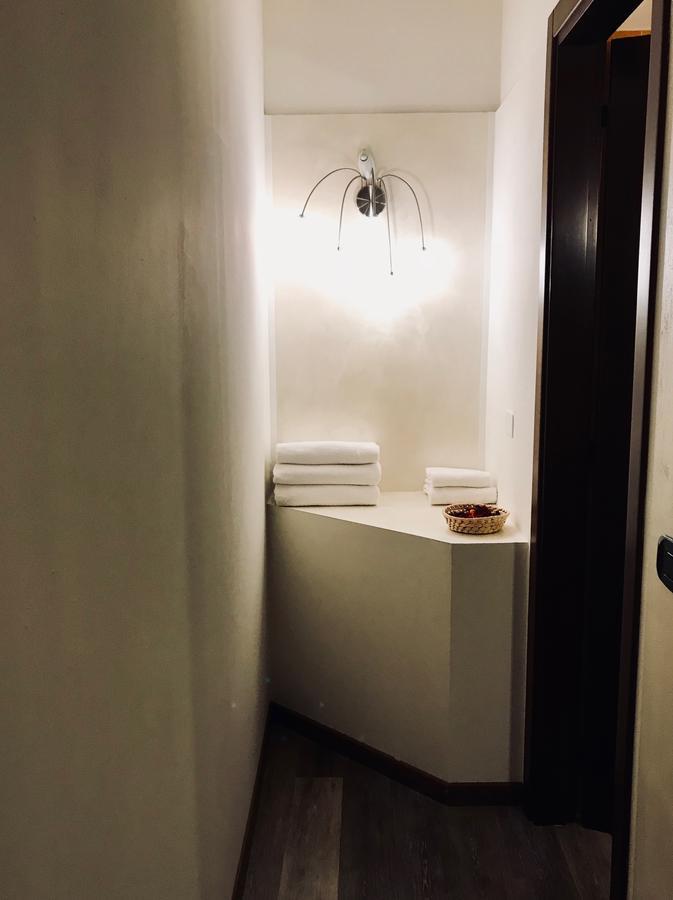 Alla Galleria B&B เวโรนา ภายนอก รูปภาพ